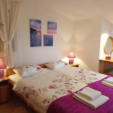 Anita - Punta Skala *