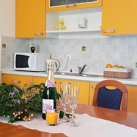 Anita - Punta Skala *