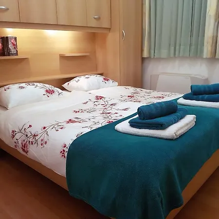 Anita - Punta Skala Petrčane