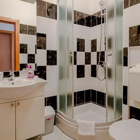 Anita - Punta Skala * Petrcane