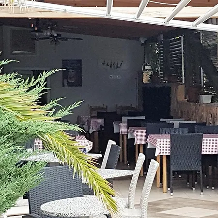 Anita - Punta Skala *