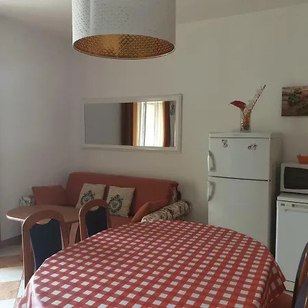 Apartment Anita - Punta Skala Petrcane