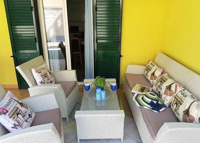 Anita - Punta Skala * Petrčane